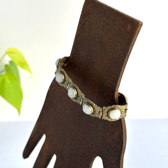 White Glass Floral Link Bracelet - Picture 5 of 11